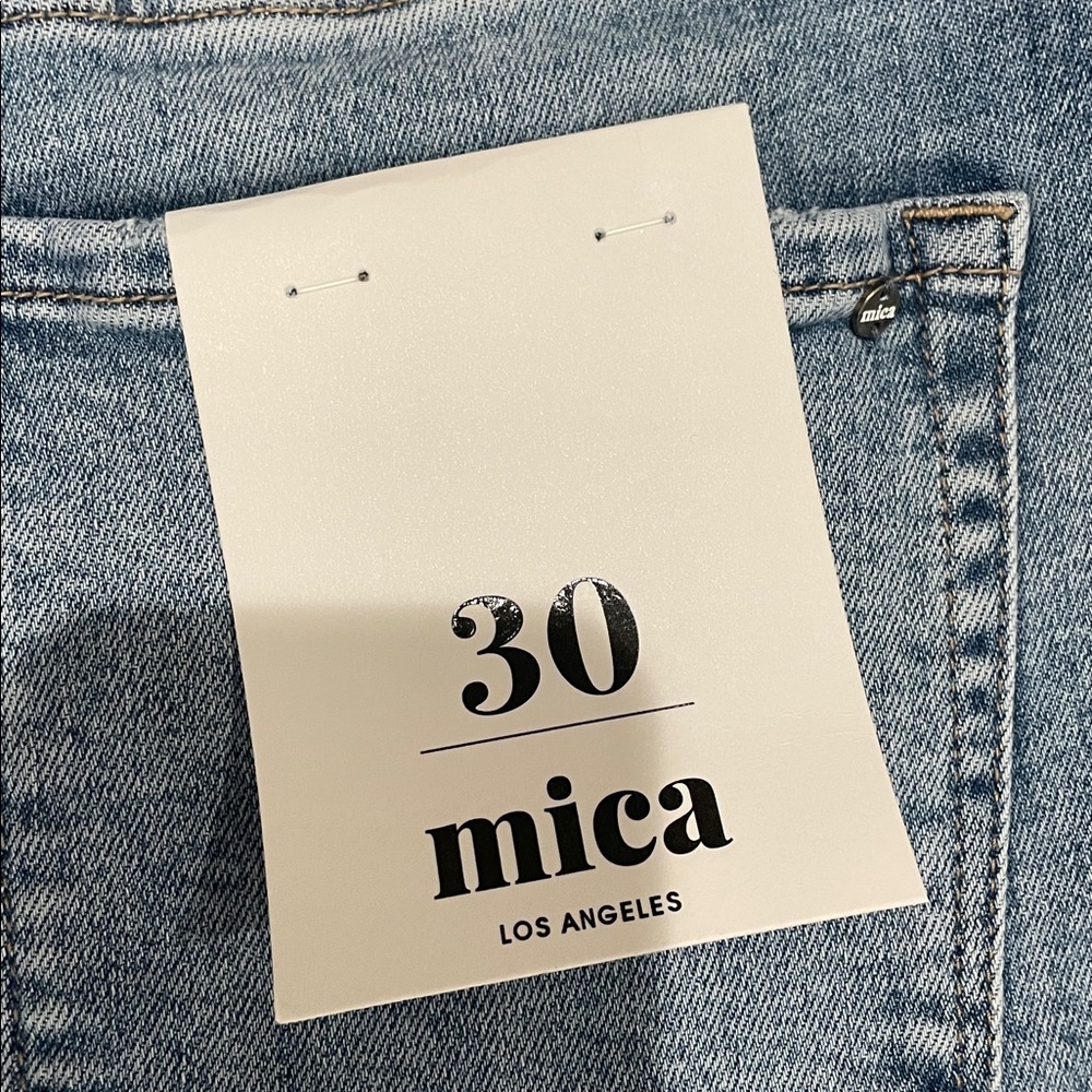 Mica Denim- Women’s Light Blue Distressed High Rise Cropped Jeans- Size 30- NWT! - Picture 6 of 8